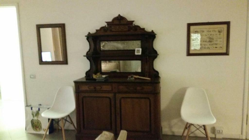 B&B Piazza Dante Nuoro นูโอโร ภายนอก รูปภาพ