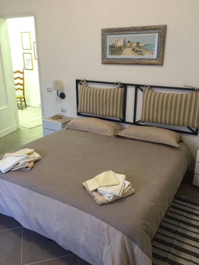 B&B Piazza Dante Nuoro นูโอโร ภายนอก รูปภาพ